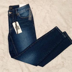 TAHARI Jeans